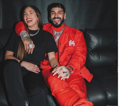 Anuel AA y la venezolana Laury Saavedra esperan una niña